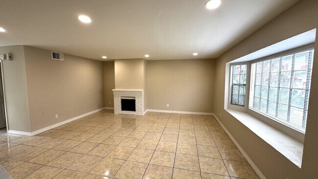 Photo - Newly Renovated Spacious 3-Bedroom Townhom...