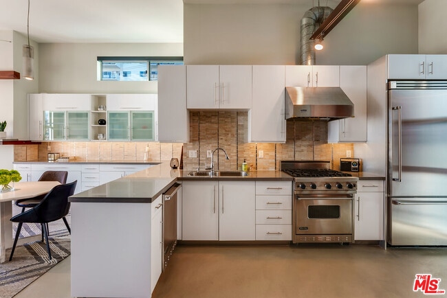 Photo - 1152 N La Cienega Blvd Unit 201