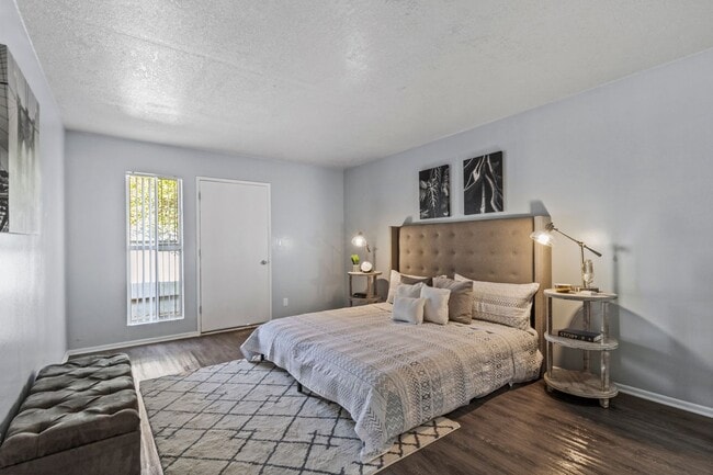 Photo - French Quarter Apartments