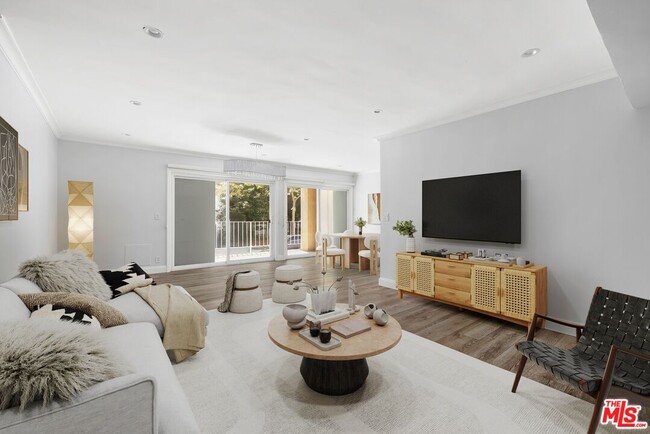 Building Photo - 423 Rexford Dr Unit 106