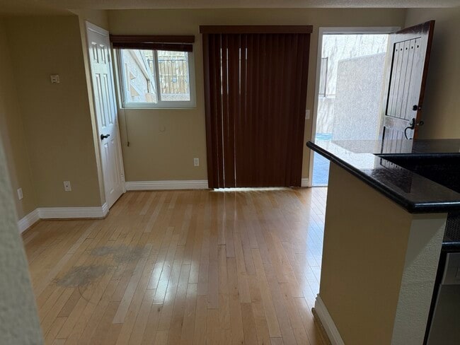 Photo - 3927 Nobel Dr