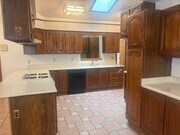 Photo - lovely 3-bathroom and 2-bathroom with a de... House