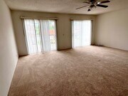 Photo - Prime Location: Beautiful Home in Diamond ...