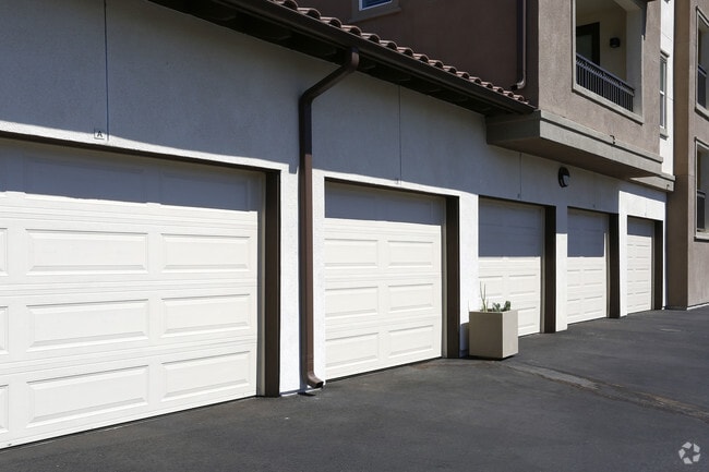 Garage Parking - Pacific Landing