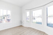 Photo - 1618 E Vernon Ave Unit 1618