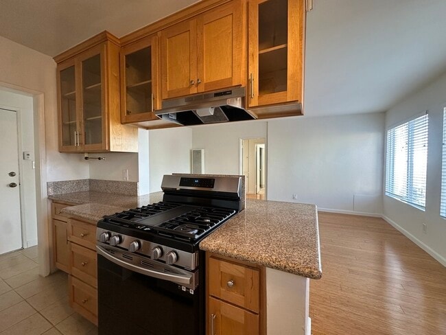 Building Photo - 21 Thornton Ave Unit 7