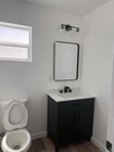 Photo - 4913 Glen St