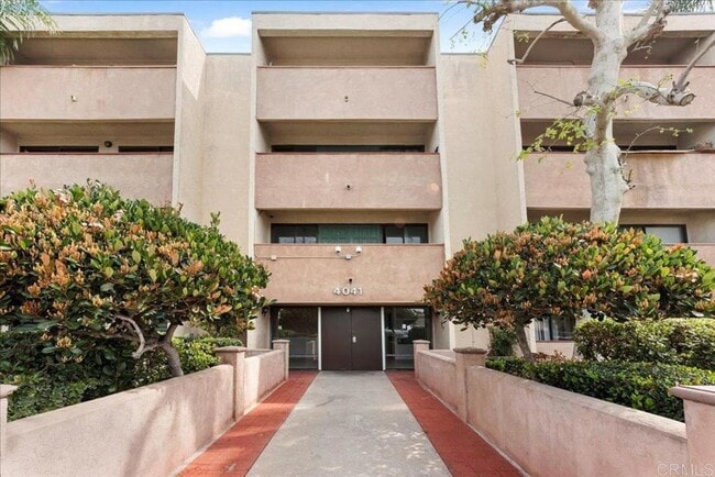 Condo 2 Bed / 2 Bath – In-Unit Laundry – C... - Condo 2 Bed / 2 Bath – In-Unit Laundry – C... Unit 102