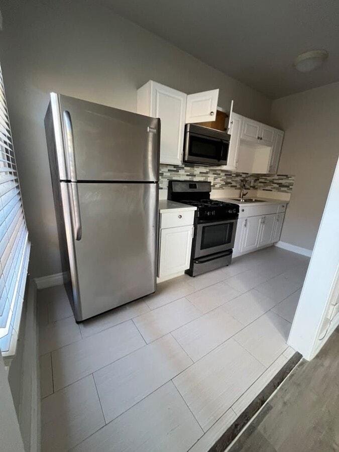Photo - 203 S Kenmore Ave Unit 203