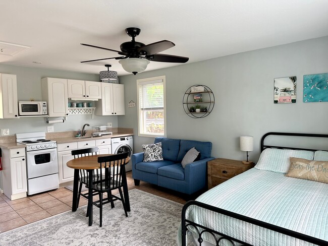 Photo - 1306 Basswood Ave Unit studio
