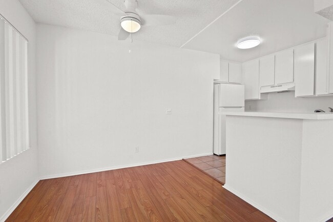 Photo - 3685 Watseka Ave Unit 105