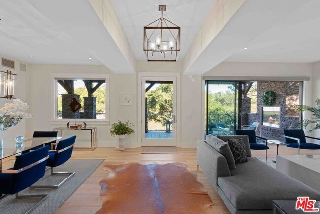 Photo - 111 Lake Sherwood Dr