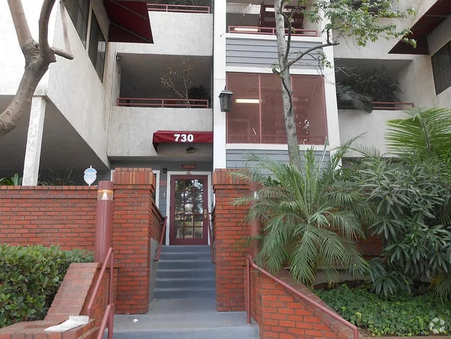 Building Photo - 730 W 4th St Unit 106 Rental