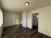 Photo - 15634 Leadwell St Unit 9