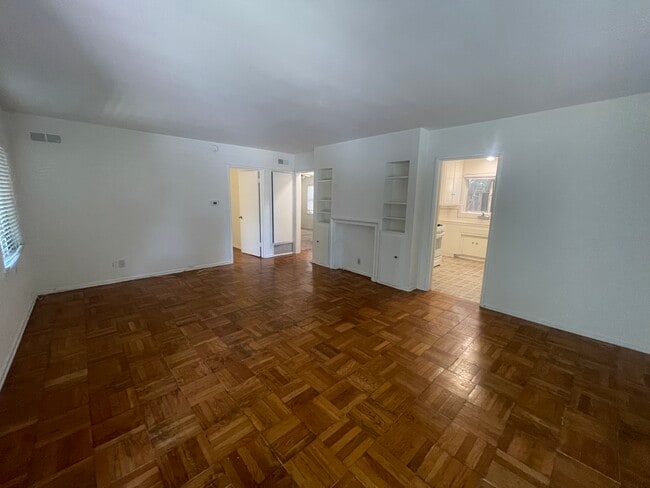 Building Photo - 10357 Ashton Ave Unit 10367