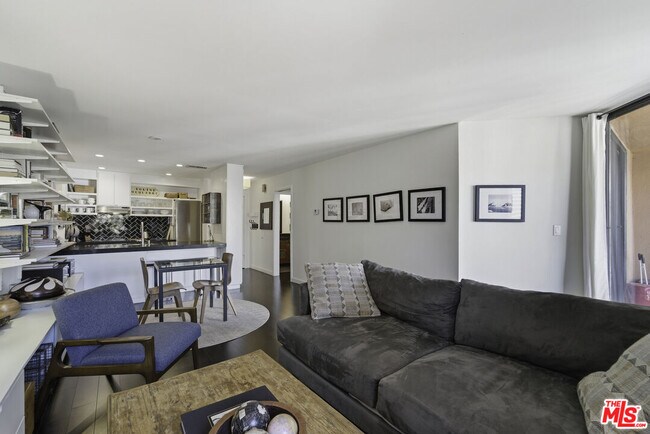 Photo - 740 Kings Rd Unit 202