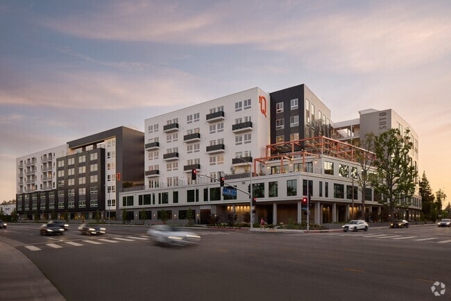 Building Photo - The Q De Soto Rental