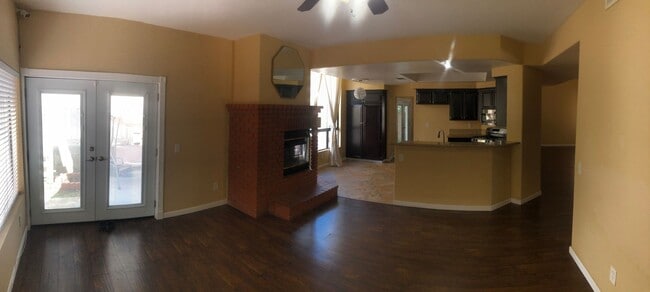 Photo - Beautiful 4 bedroom - 3 bathroom home in Corona