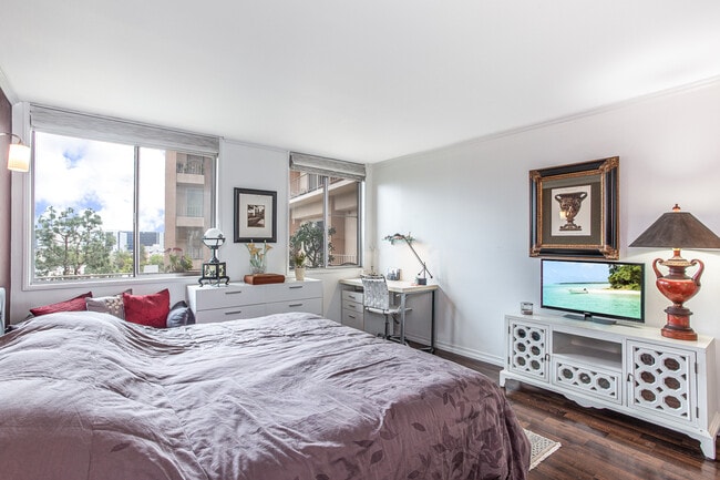 Photo - 100 S Doheny Dr Unit 516