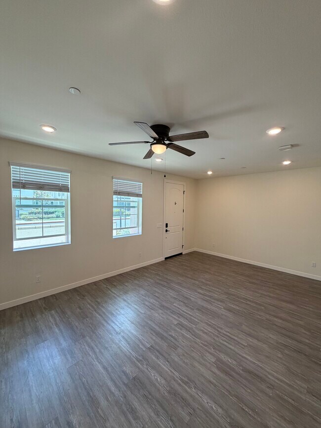 Photo - 30383 Town Square Dr Unit 30383 Town Square Dr