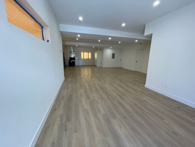 Photo - JUST COMPLETED MODERN TOWNHOMES! Never Lived In! Unit #4516 3/4