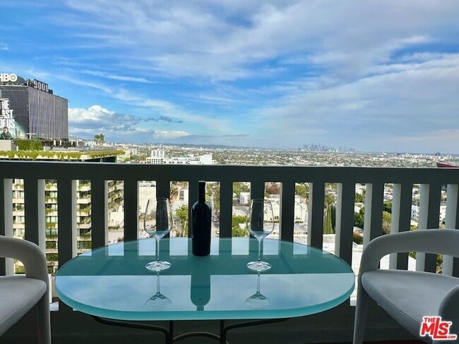 Photo - 999 N Doheny Dr Unit 1207