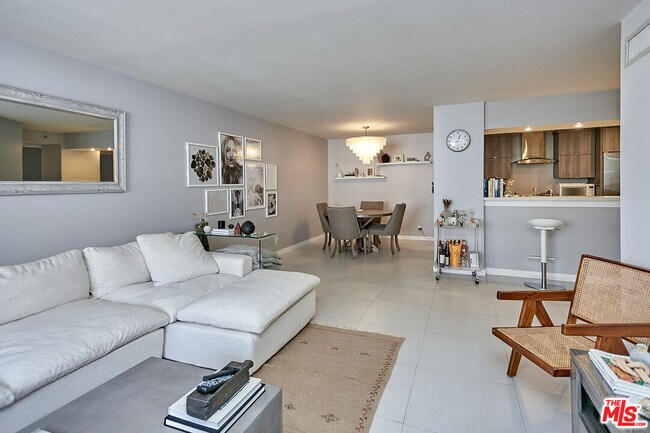 Photo - 600 W 9th St Unit 805