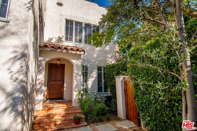 Photo - 6217 W 6th St