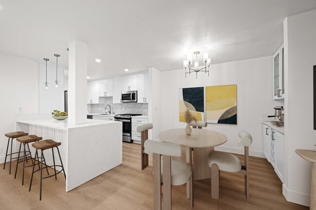 Photo - 2021 California Ave Unit 2