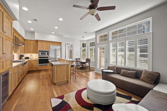 Photo - 354 Kolmar St Townhome