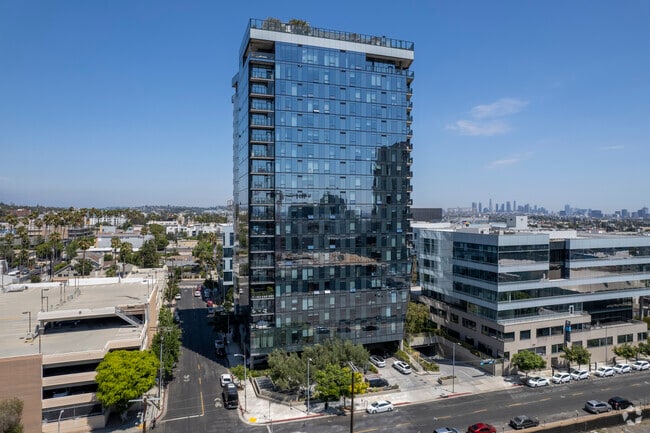 1550 N El Centro Ave - Sky Hollywood
