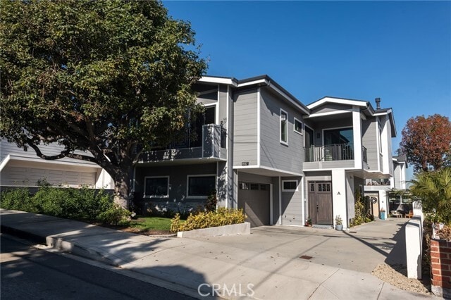 Photo - 1917 Farrell Ave