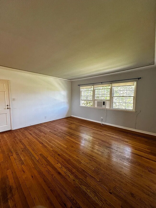 Photo - 507 E Maple St Unit 3