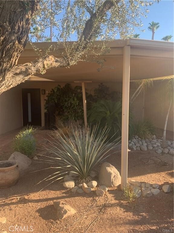 Photo - 42425 Adams St