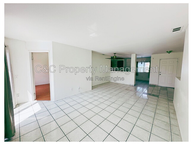 Photo - 17944 Kendall Cir