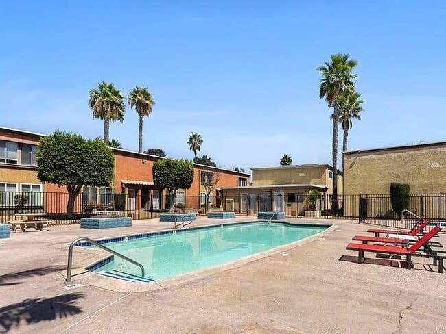 Photo - 1671 Pentecost Way