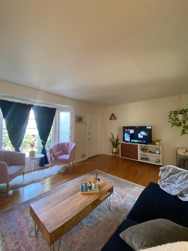 Photo - 1322 Ocean Park Blvd Unit 1/2