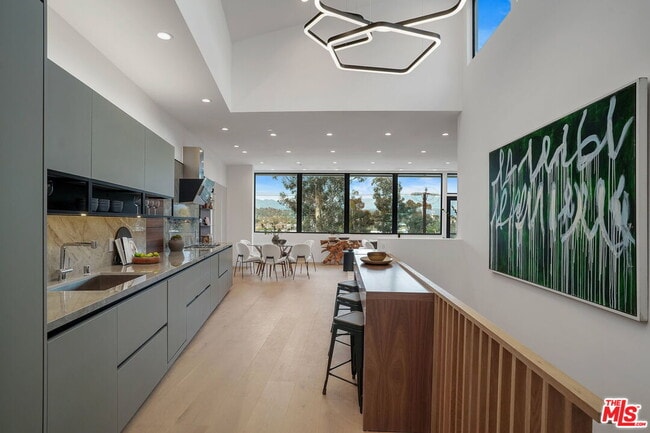 Photo - 2354 Riverside Dr