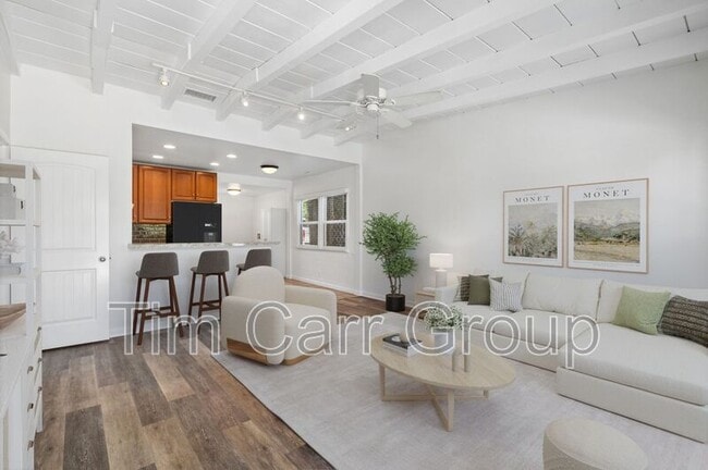 Photo - 375 E 20th St