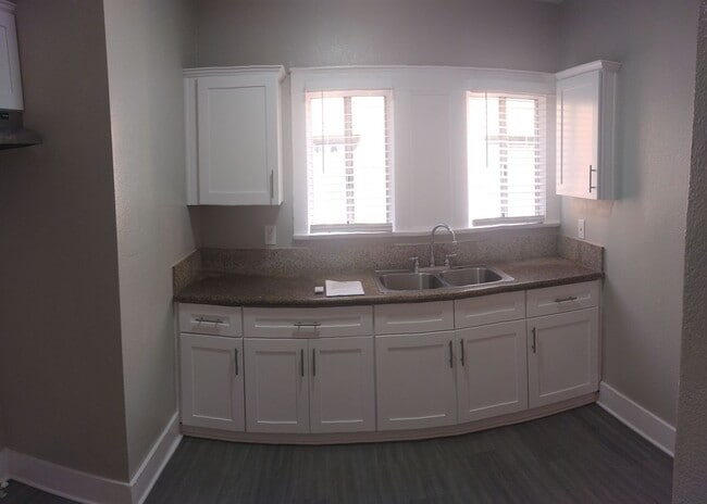 Photo - 632-638 W 8th St. Unit 636