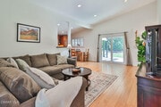 Photo - 557 W Gainsborough Rd House