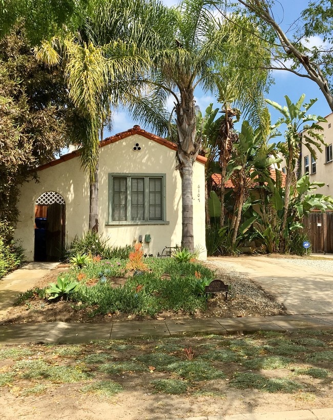 Building Photo - 6107 Saturn St Unit c