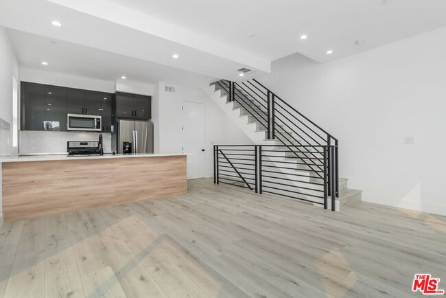 Photo - 522 Wilton Pl Townhome