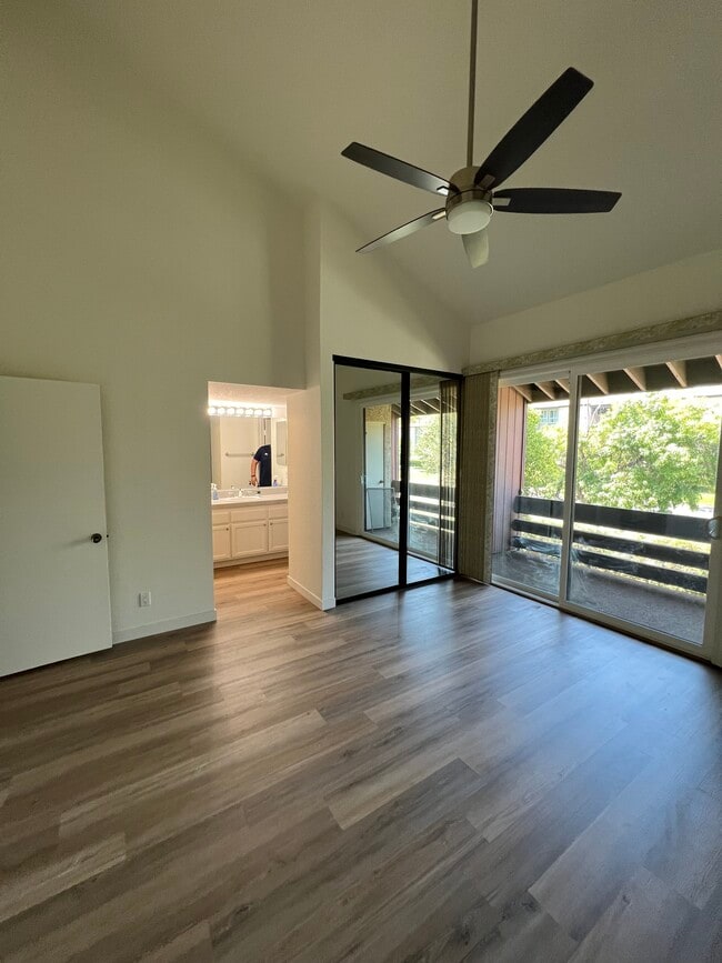 Photo - 21930 Marylee St