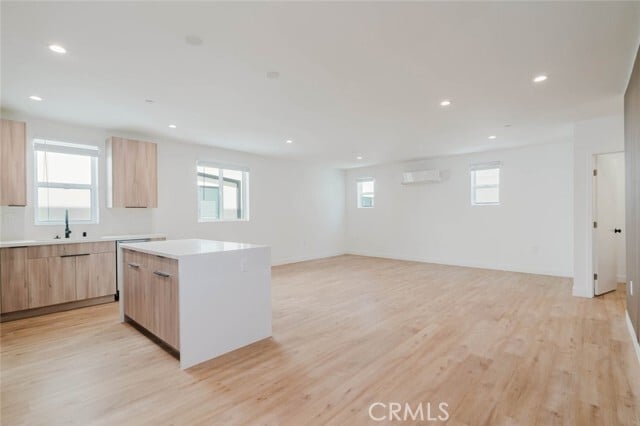 Photo - 5654 Cartwright Ave