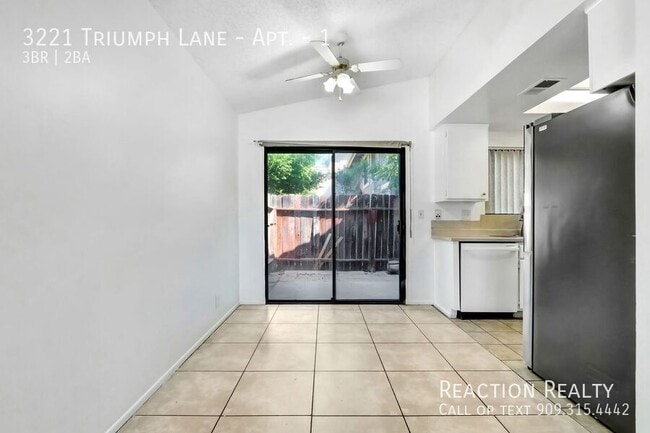Photo - 3221 Triumph Ln Unit 1