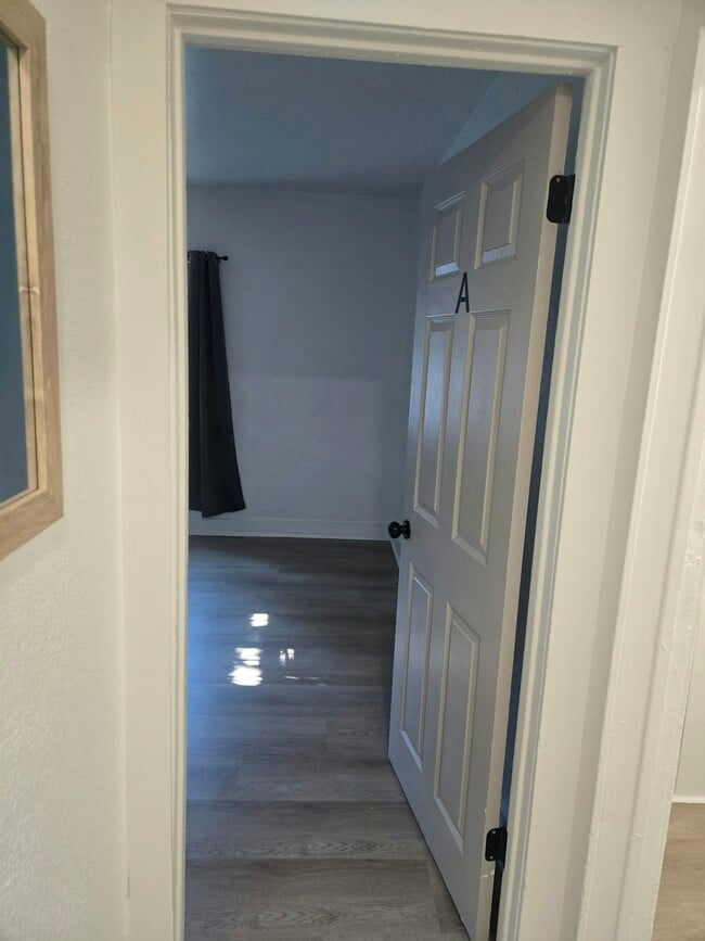 Photo - 1545 W 30th St