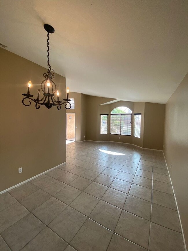 Photo - 4 BEDROOM ADELANTO HOME