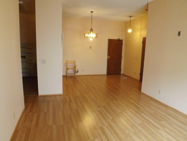 Building Photo - 8324 Regents Rd Unit 1 MS. BDR. in 2 PRIVATE BEDROOMS CONDO
