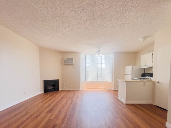 Photo - 10256 McClemont Ave Unit 204